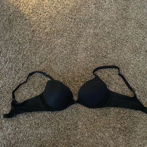 Victoria’s Secret Body by Victoria Push up 32C LIKE NEW!